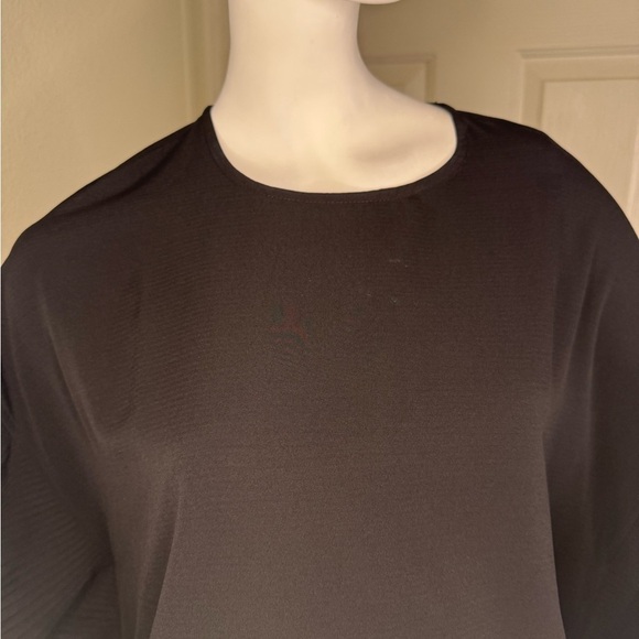 BD2 By Diane Gilman Black Ruffled Flutter Sleeve Blouse/Poncho Size XS.  #232 - Picture 5 of 14